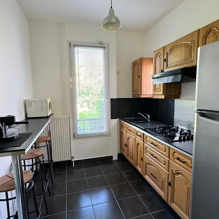 Maison Individuelle Avec Jardin بيت للعطل *
